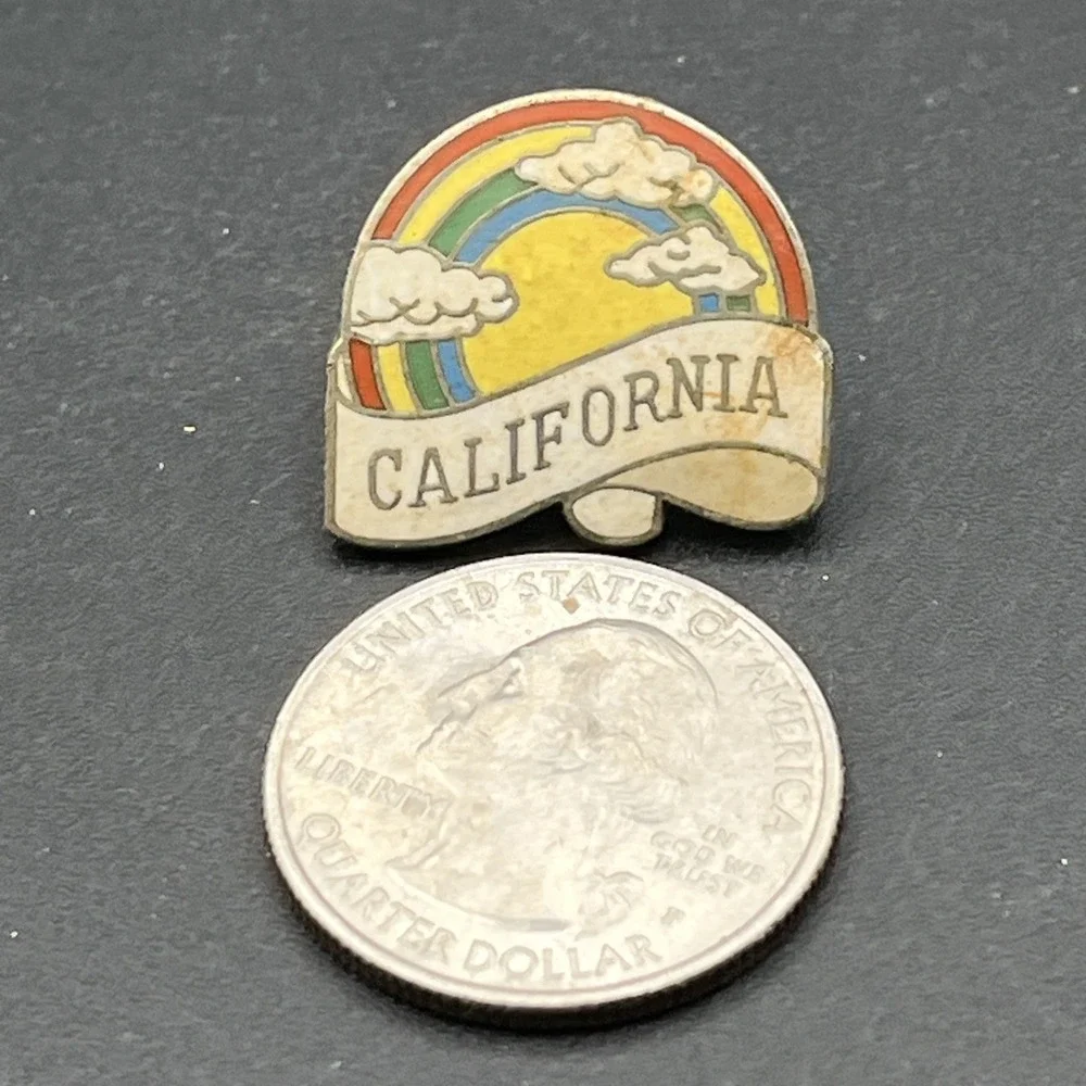 California Clouds Rainbow United States Of America‎ Lapel Hat Pin